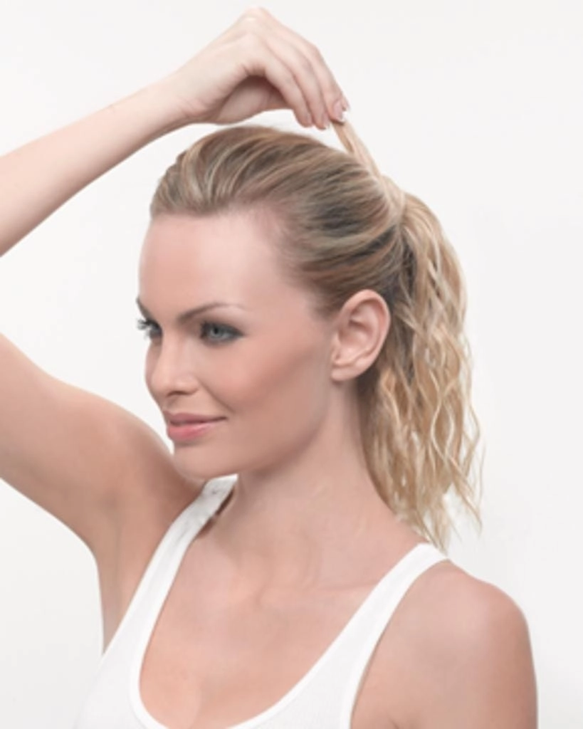 18" Simply Wavy Pony Tail Wrap Around