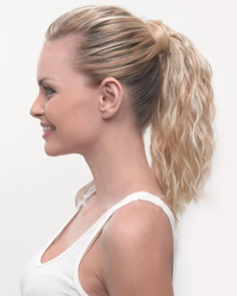 18" Simply Wavy Pony Tail Wrap Around