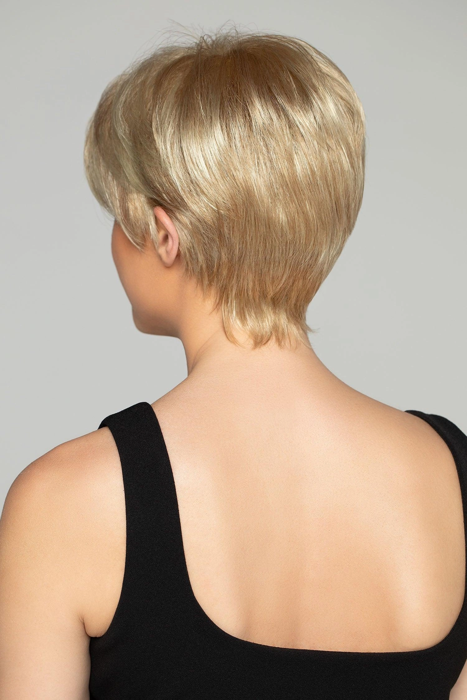 590 Robin by WigPro: Synthetic Wig