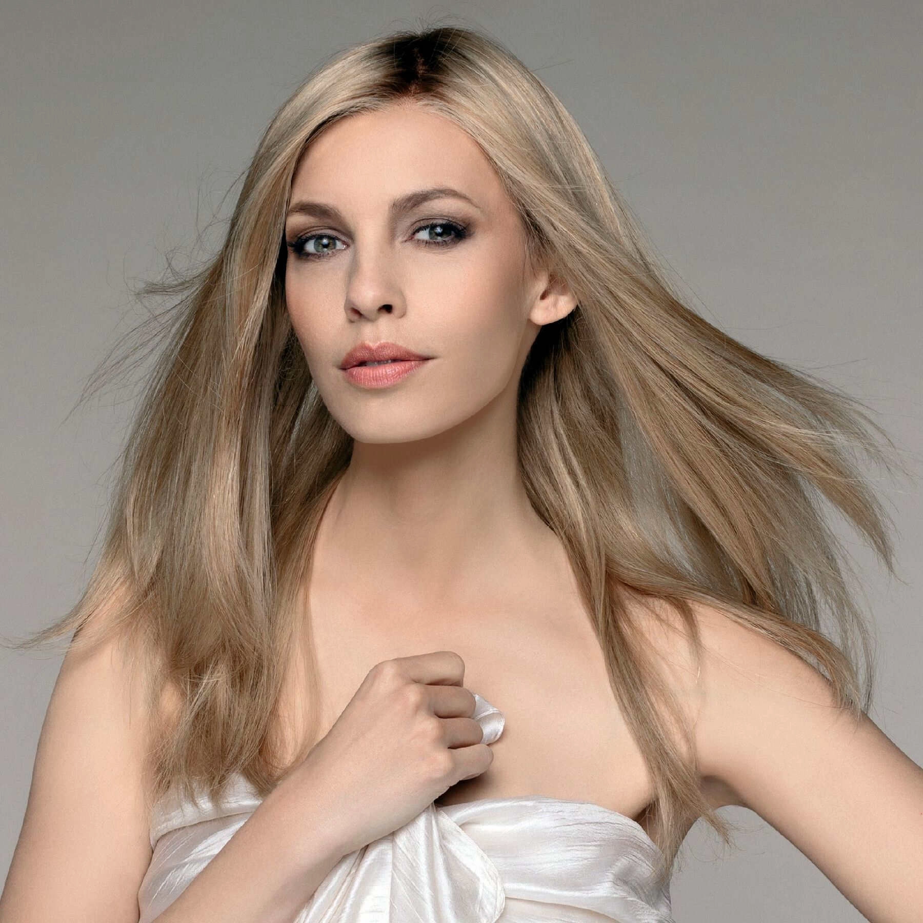 Accessories_Ellen Wille_Ladies Wigs Emotion Deluxe Human Hair wig - Ellen Wille Pure Power Collection