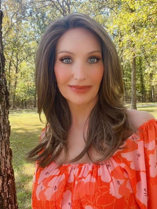 Beverly Hills | Synthetic Lace Front Wig (Mono Part)
