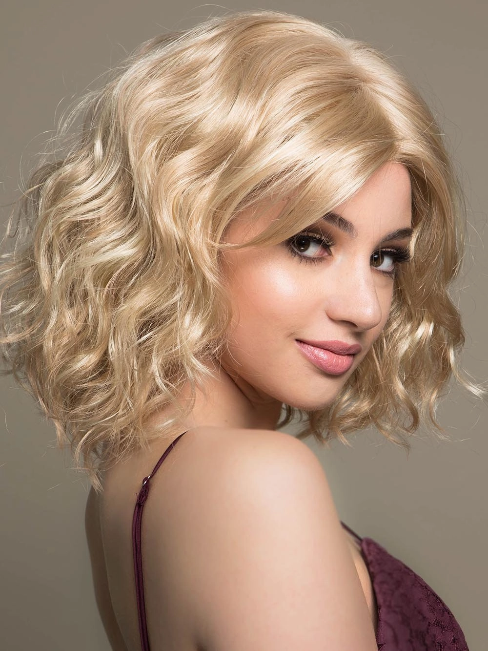 Dakota | Synthetic Wig (Mono Part)