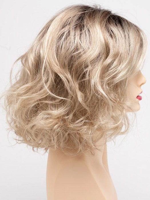 Dakota | Synthetic Wig (Mono Part)