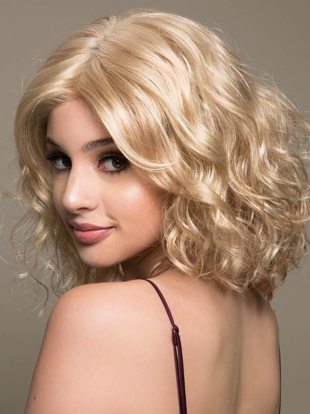 Dakota | Synthetic Wig (Mono Part)