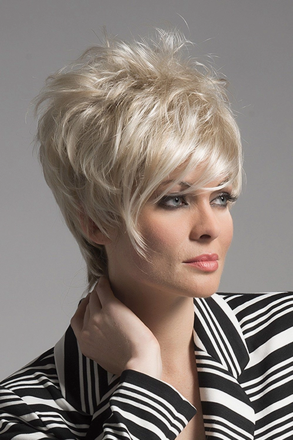 Envy Wigs - Shari (Average)