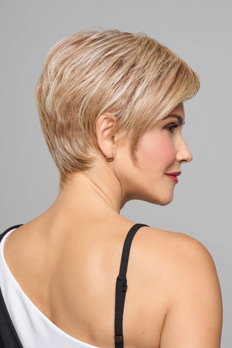 Sale - Raquel Welch Wigs - Monologue - Color: Shaded Hazelnut (RL8/29SS)
