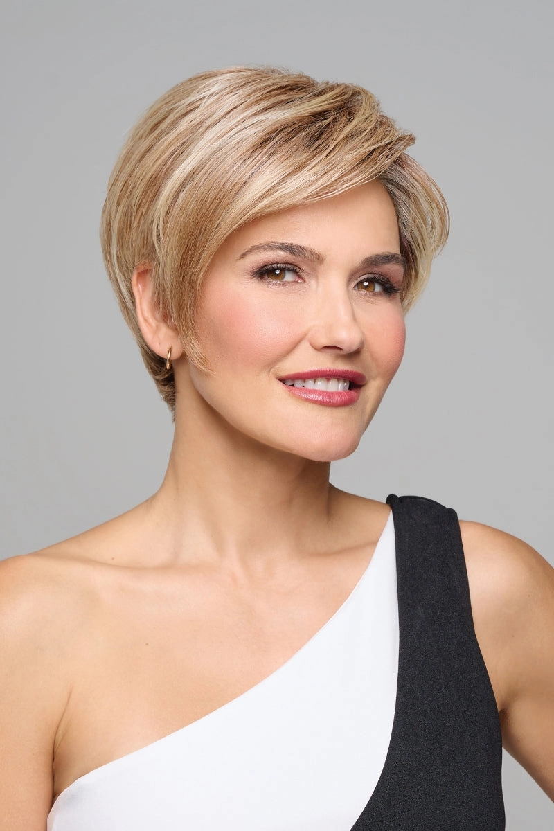 Sale - Raquel Welch Wigs - Monologue - Color: Shaded Hazelnut (RL8/29SS)