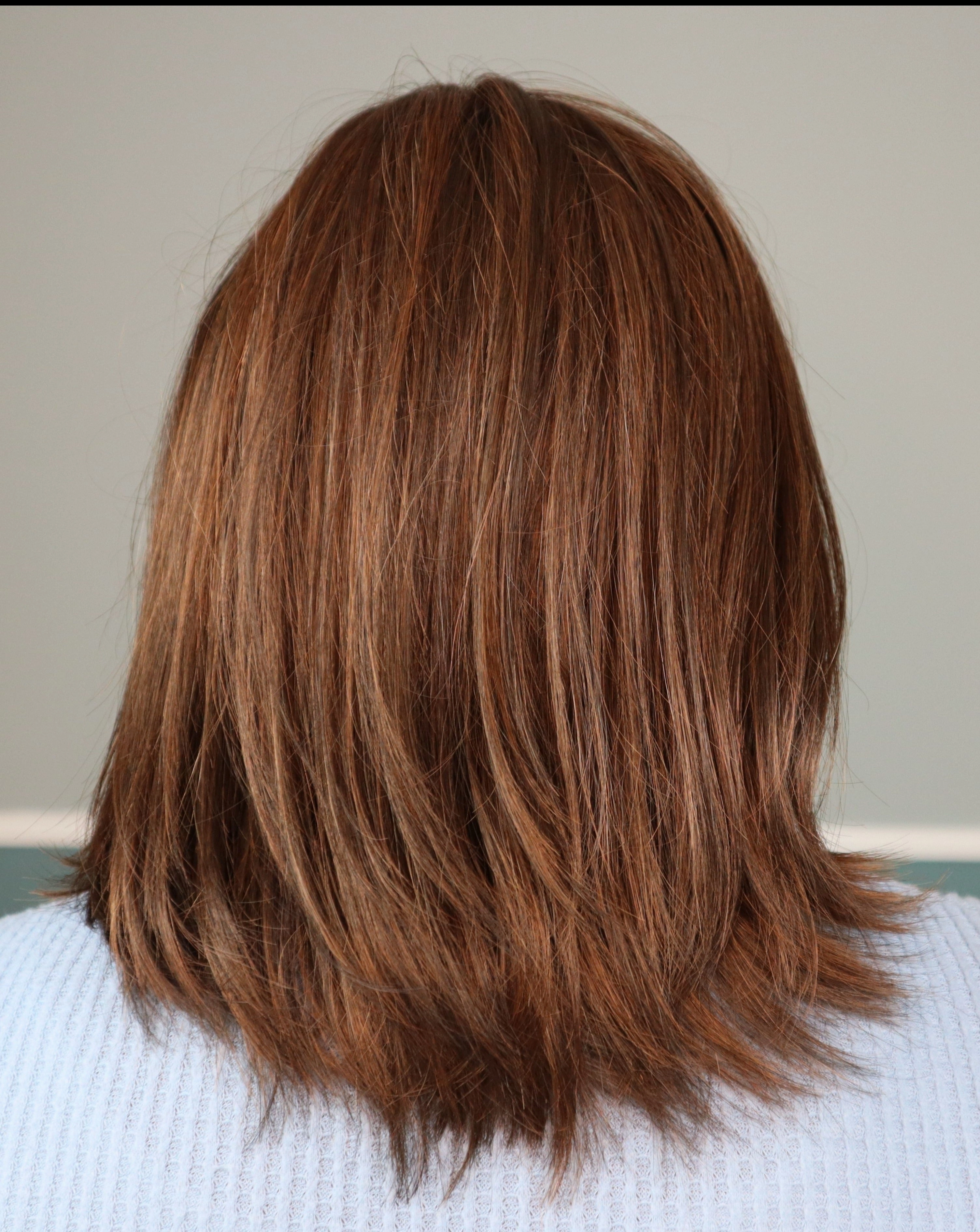Samantha Wig by Amore | Synthetic Hair | Average Cap
